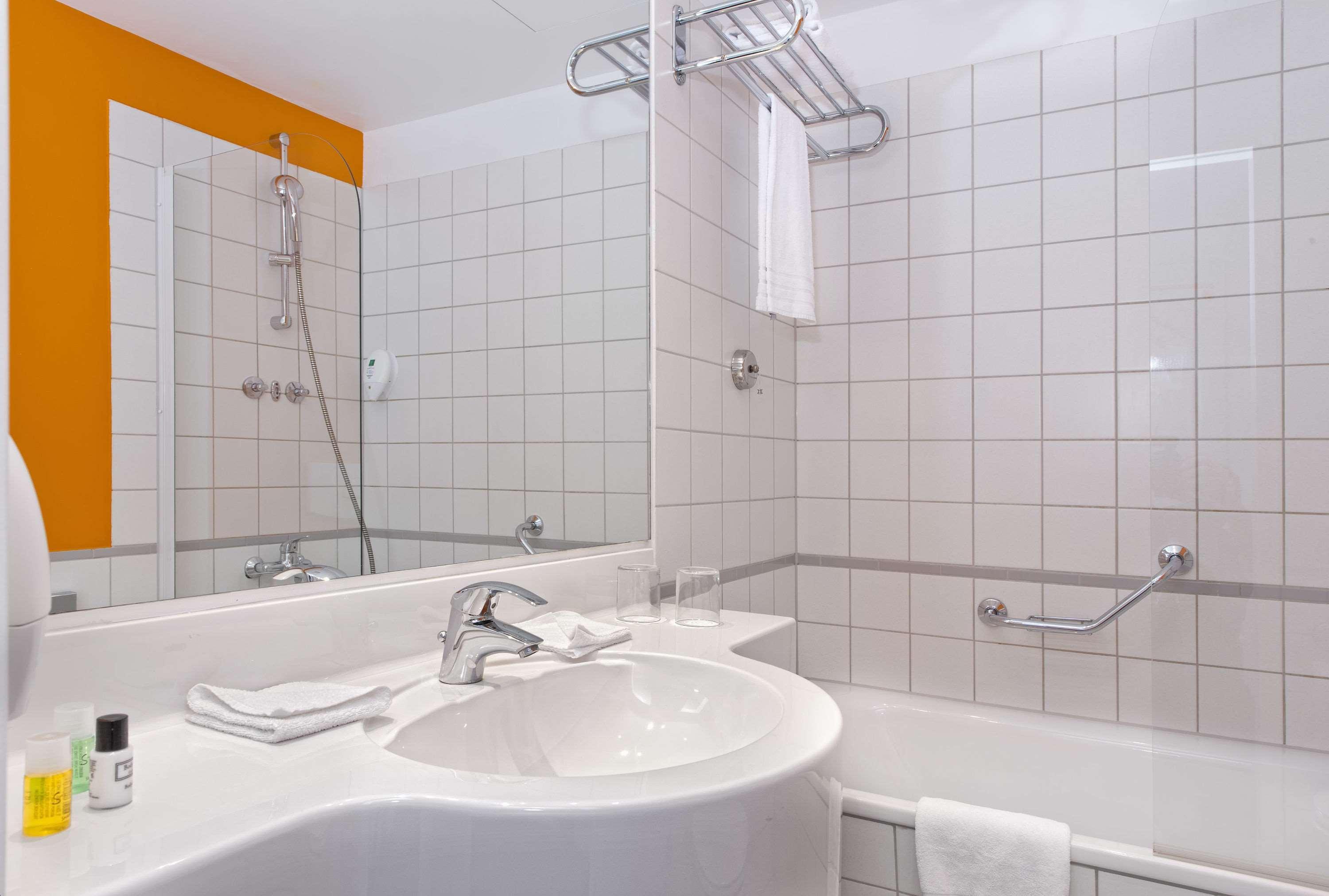 Hotel Wyndham Garden Centre Koenigsallee 4*